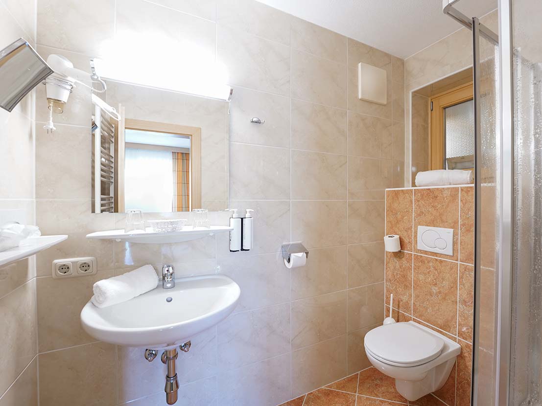 eder michaela bad zimmer einzel 13