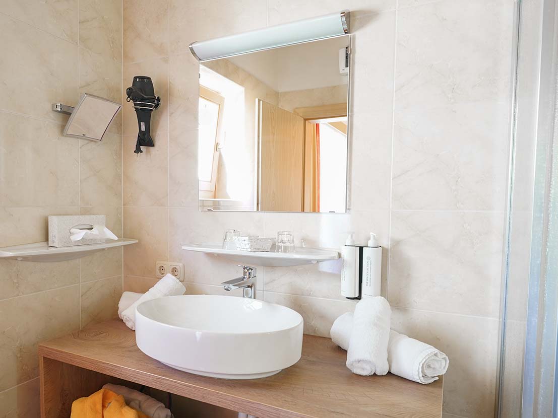 eder michaela bad familie rot 35